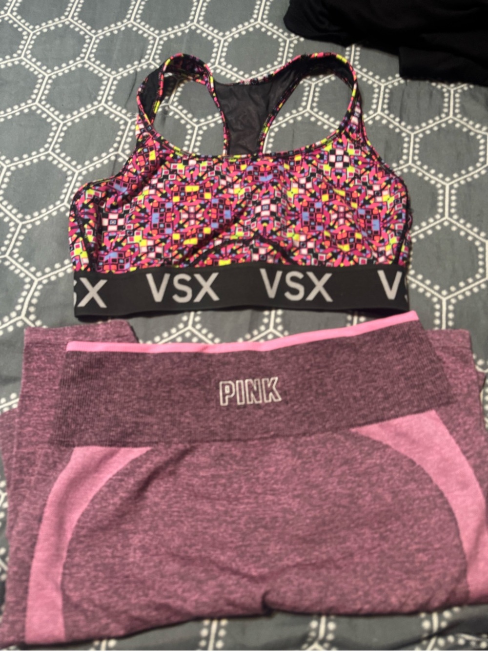 Victoria's Secret VSX Multicolor Geometric Sports Bra - Black Band